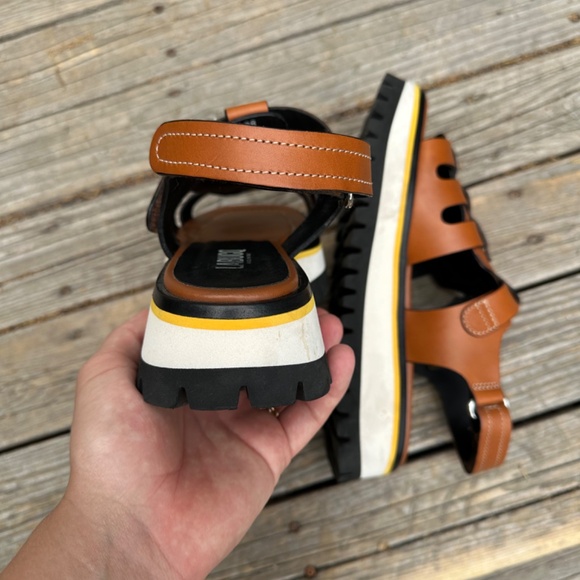 Labucq Boomer Sandal - Picture 3 of 9